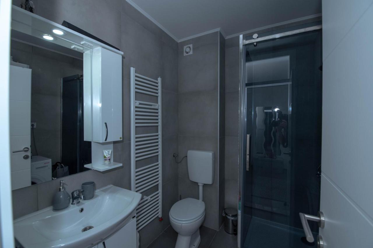 Athena Apartman Lukavica Dış mekan fotoğraf
