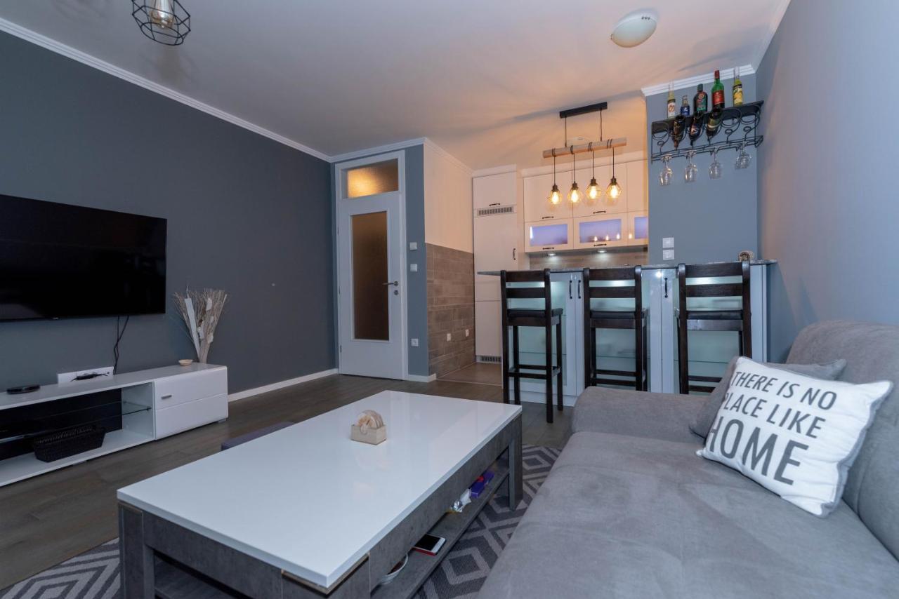 Athena Apartman Lukavica Dış mekan fotoğraf