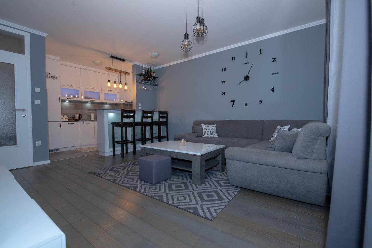 Athena Apartman Lukavica Dış mekan fotoğraf