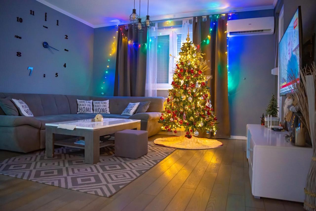 Athena Apartman Lukavica Dış mekan fotoğraf