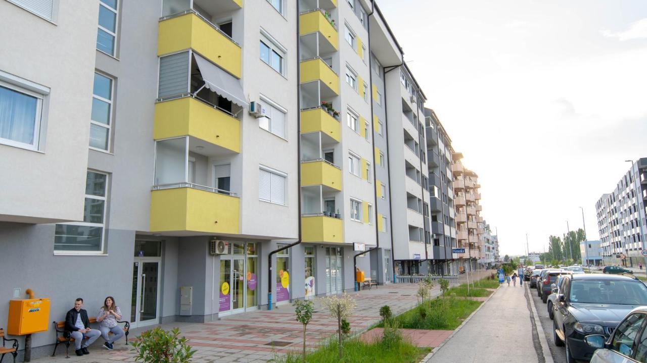 Athena Apartman Lukavica Dış mekan fotoğraf